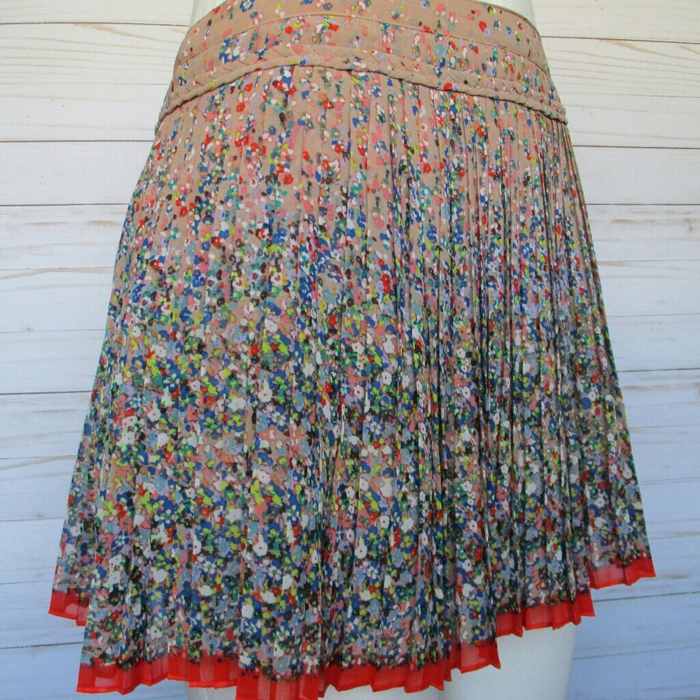 American Eagle Outfitters 💠 Floral Pleated Skirt